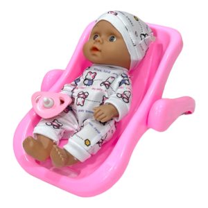 بيبي مع كرسي هزاز